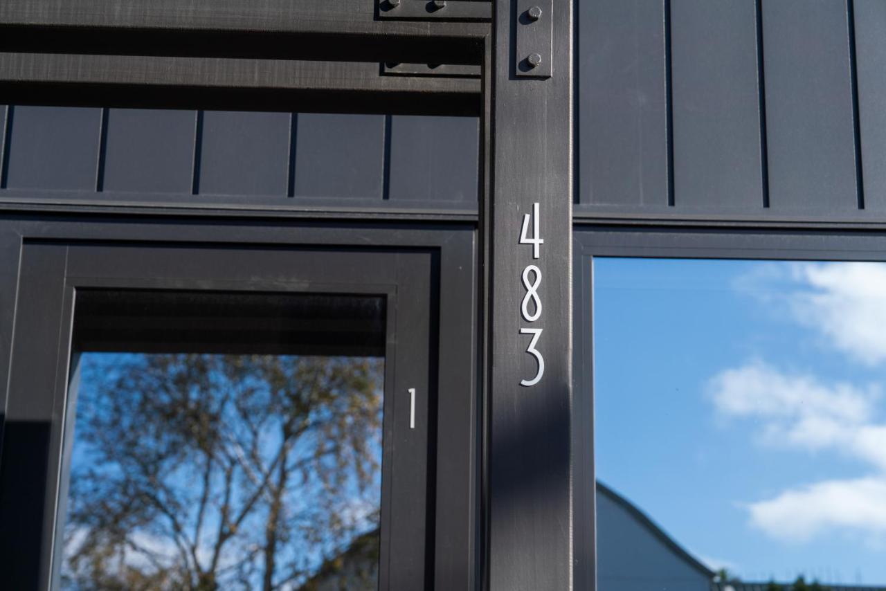 King Bed On Hagley Park Corner In The Cbd Apartment Christchurch Exterior photo
